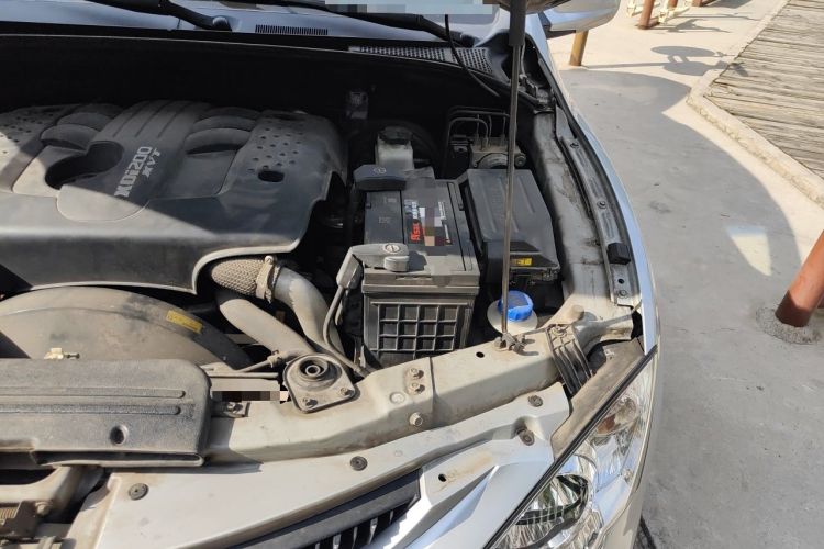 Used SsangYong Actyon 2011 2.0T Four-Wheel-Drive Luxury Diesel Edition Engine Bay Left