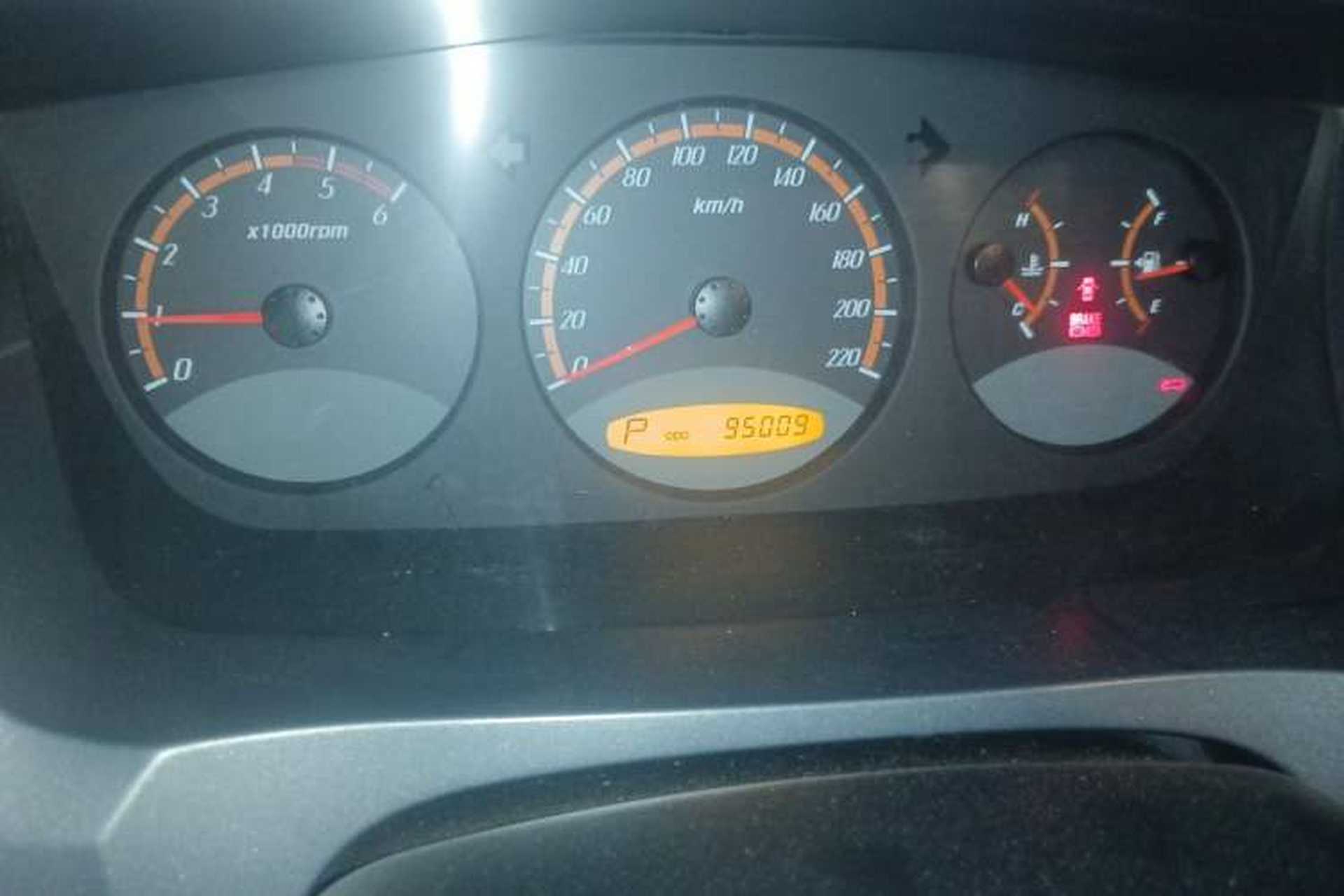 Used SsangYong Actyon 2011 2.0T Four-Wheel-Drive Luxury Diesel Edition Odometer Close Up