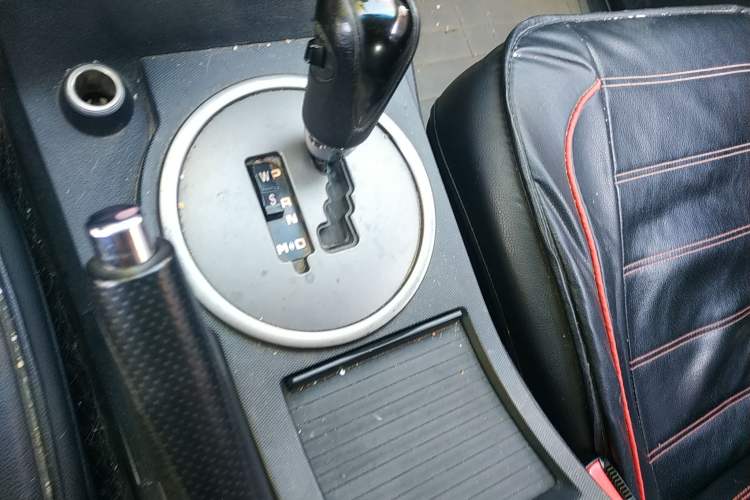 Used SsangYong Actyon 2011 2.0T Two-Wheel Drive Elite Diesel Edition Gear Lever