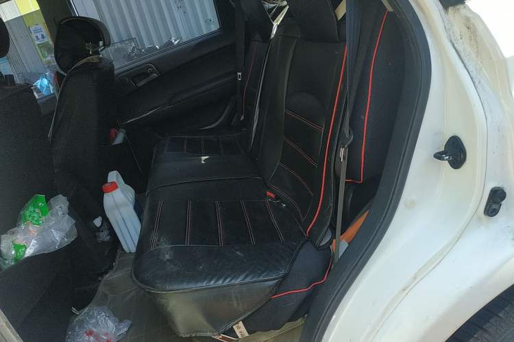 Used SsangYong Actyon 2011 2.0T Two-Wheel Drive Elite Diesel Edition Left Rear Seat