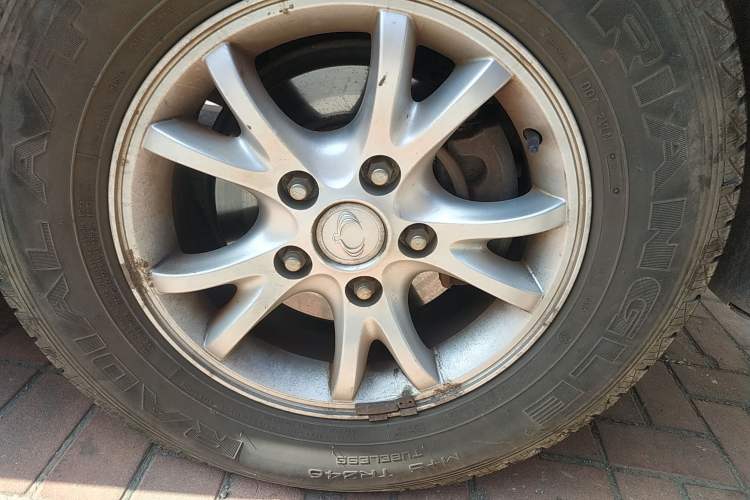 Used SsangYong Actyon 2011 2.0T Two-Wheel Drive Elite Diesel Edition Right Front Wheel Hub