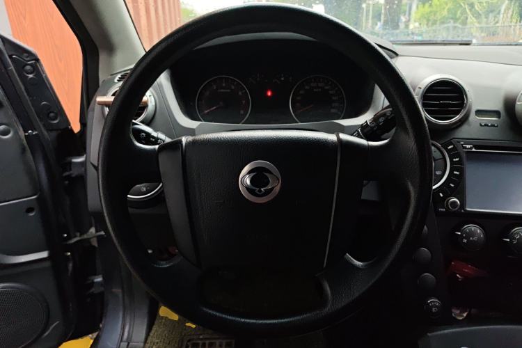 Used SsangYong Actyon 2014 2.3L Two-Wheel Drive Manual Transmission Entry-Level Gasoline Version Steering Wheel