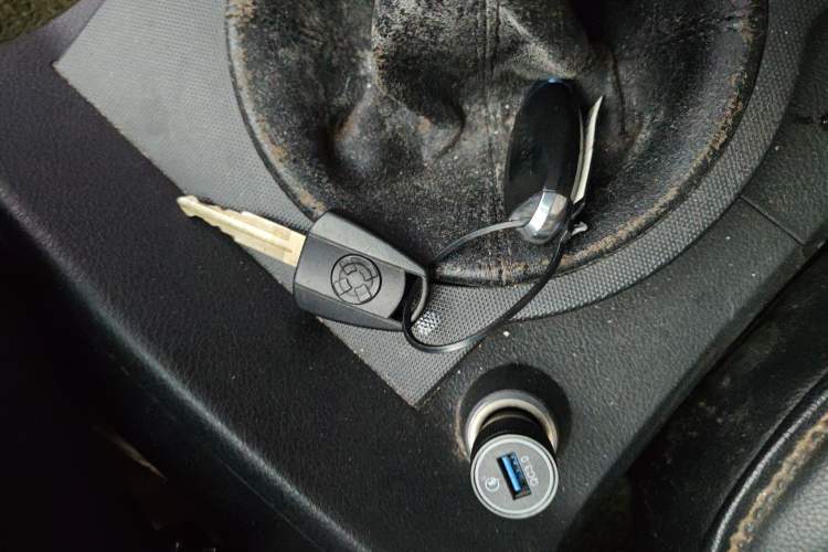 Used SsangYong Actyon 2014 2.3L Two-Wheel Drive Manual Transmission Entry-Level Gasoline Version Vehicle Key