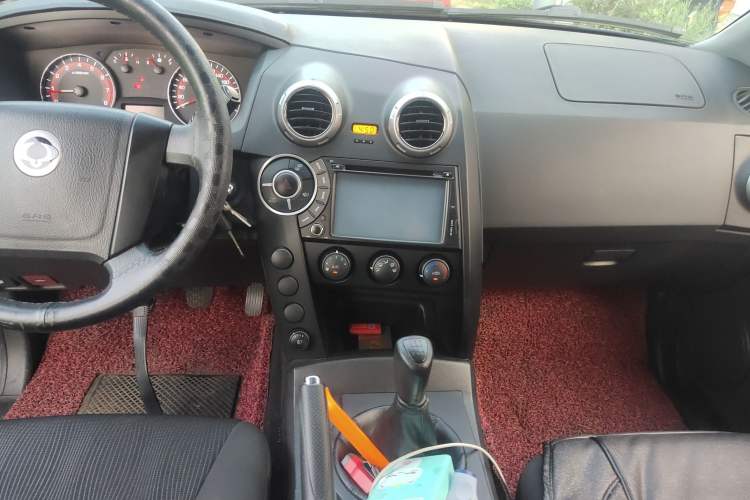 Used SsangYong Actyon 2014 2.3L Two-Wheel Drive Manual Transmission Entry-Level Gasoline Version Audio And AC Panel