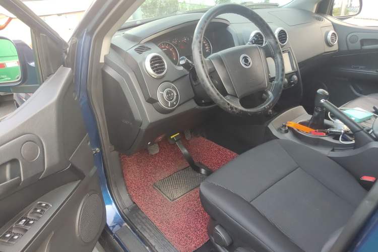 Used SsangYong Actyon 2014 2.3L Two-Wheel Drive Manual Transmission Entry-Level Gasoline Version Driver Seat