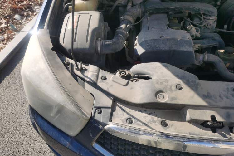 Used SsangYong Actyon 2014 2.3L Two-Wheel Drive Automatic Elite Gasoline Version Engine Bay Right