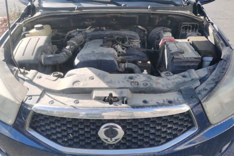 Used SsangYong Actyon 2014 2.3L Two-Wheel Drive Automatic Elite Gasoline Version Engine Bay