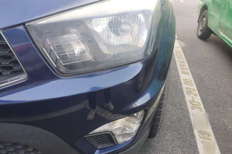 Used SsangYong Actyon 2014 2.3L Two-Wheel Drive Manual Transmission Entry-Level Gasoline Version Left Front Headlight