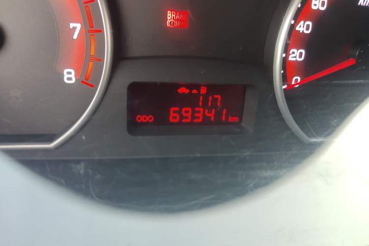Used SsangYong Actyon 2014 2.3L Two-Wheel Drive Manual Transmission Entry-Level Gasoline Version Odometer Close Up
