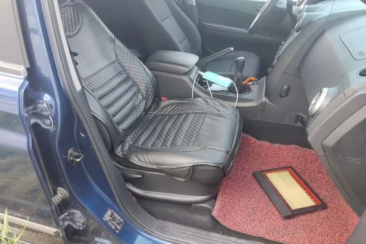 Used SsangYong Actyon 2014 2.3L Two-Wheel Drive Manual Transmission Entry-Level Gasoline Version Right Front Seat