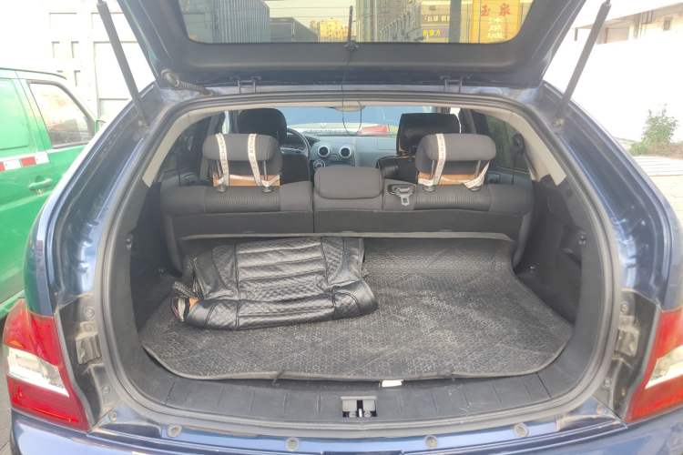 Used SsangYong Actyon 2014 2.3L Two-Wheel Drive Manual Transmission Entry-Level Gasoline Version Trunk