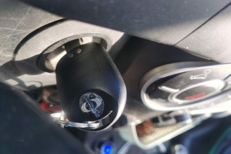 Used SsangYong Actyon 2014 2.3L Two-Wheel Drive Automatic Elite Gasoline Version Vehicle Key