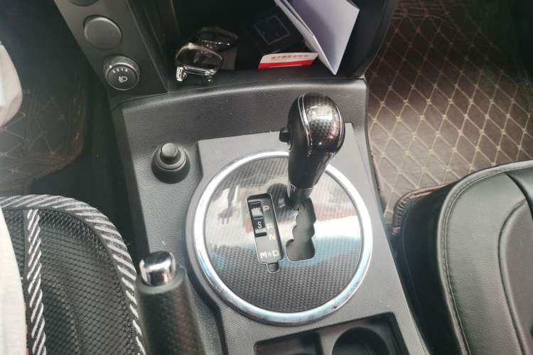 Used SsangYong Actyon 2014 2.3L Two-Wheel Drive Automatic Comfort Edition Gasoline-powered Gear Lever