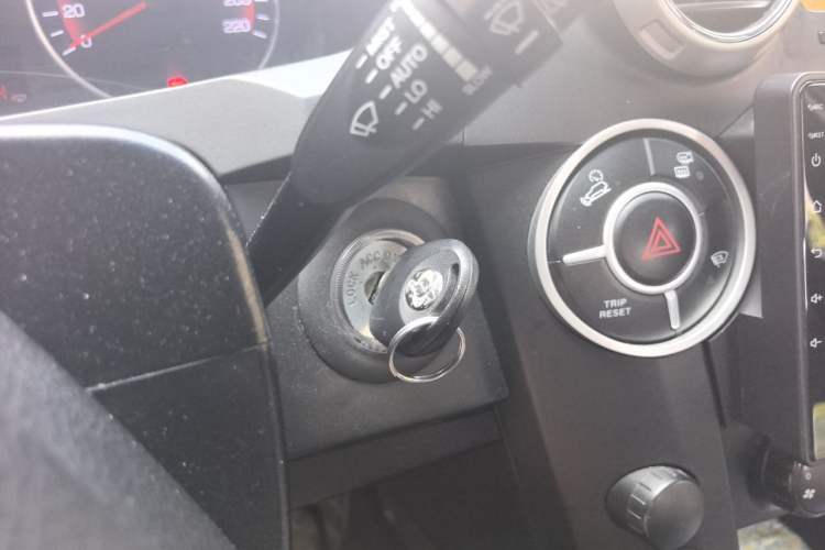 Used SsangYong Actyon 2014 2.0T Two-Wheel Drive Automatic Elite Diesel Edition Vehicle Key
