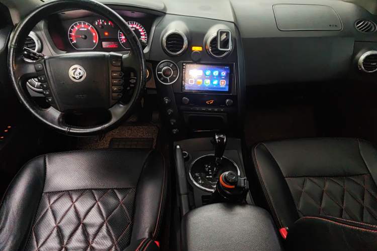 Used SsangYong Actyon 2014 2.0T Four-Wheel Drive Automatic Luxury Diesel Edition Center Console