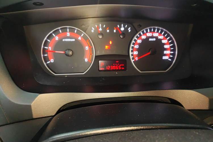 Used SsangYong Actyon 2014 2.0T Four-Wheel Drive Automatic Luxury Diesel Edition Odometer Close Up