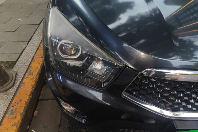 Used SsangYong Actyon 2014 2.0T Four-Wheel Drive Automatic Luxury Diesel Edition Right Front Headlight