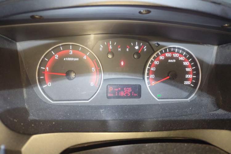 Used SsangYong Actyon 2014 2.0T Four-Wheel Drive Automatic Luxury Diesel Edition Instrument Cluster