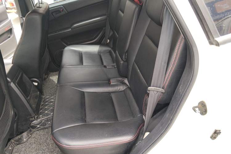 Used SsangYong Actyon 2014 2.3L Two-Wheel Drive Automatic Comfort Edition Gasoline-powered Left Rear Seat