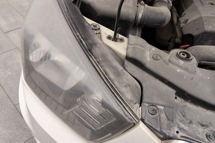 Used SsangYong Actyon 2014 2.3L Two-Wheel Drive Automatic Comfort Edition Gasoline-powered Right Front Headlight
