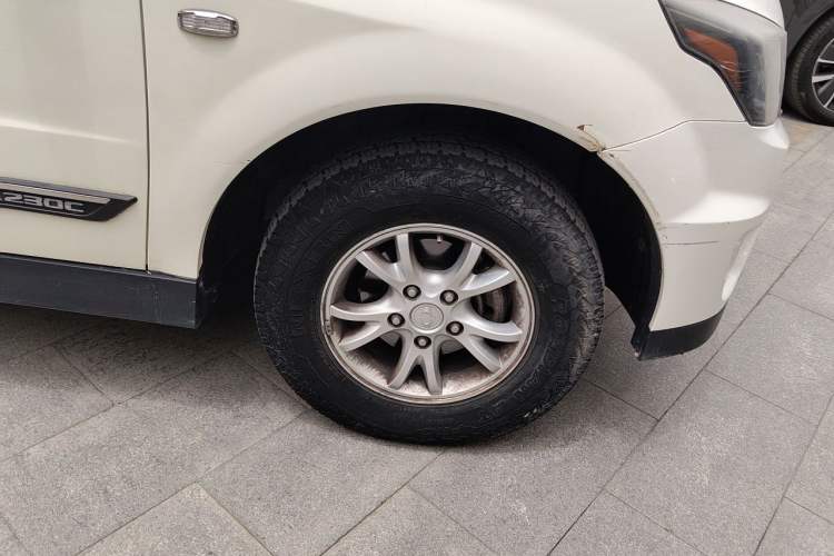 Used SsangYong Actyon 2014 2.3L Two-Wheel Drive Automatic Comfort Edition Gasoline-powered Right Front Wheel Hub