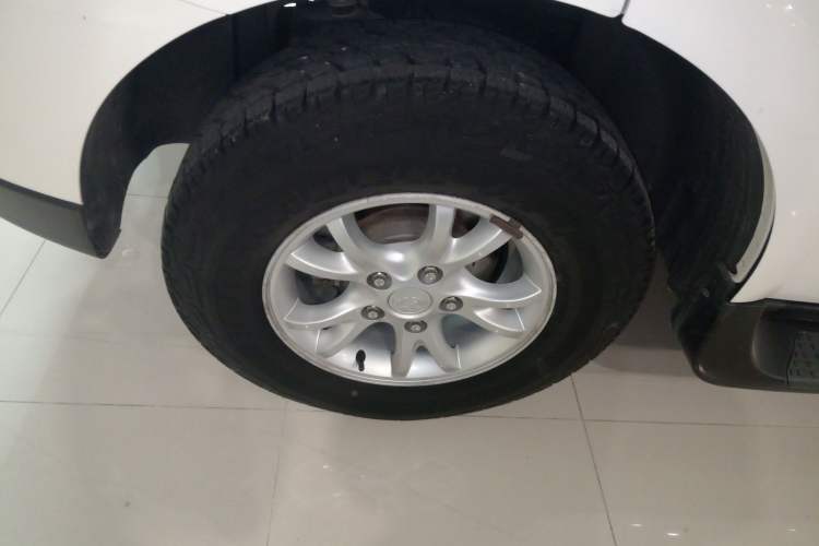 Used SsangYong Actyon 2014 2.3L Two-Wheel Drive Automatic Elite Gasoline Version Right Rear Wheel Hub
