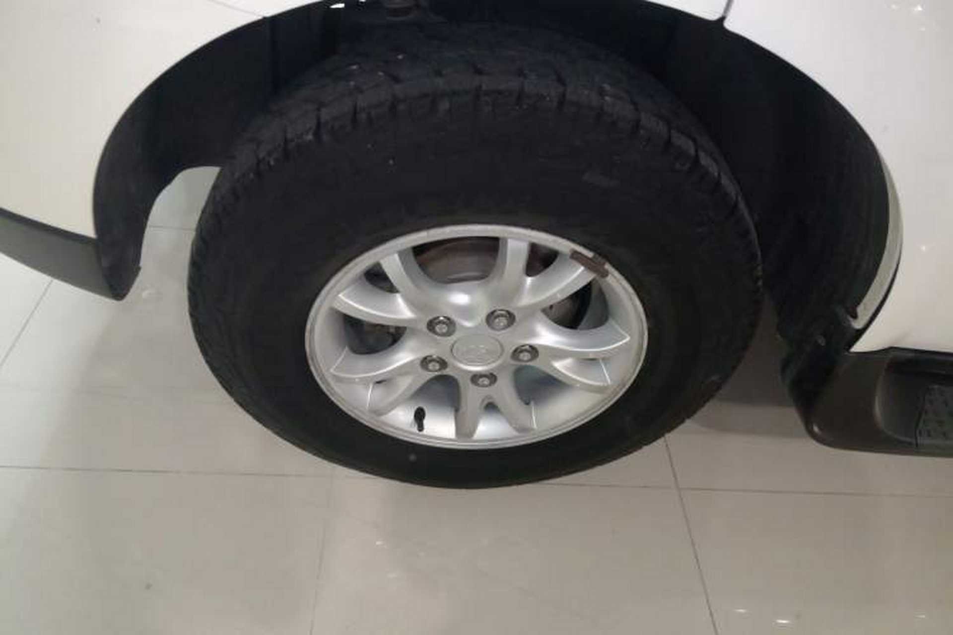 Used SsangYong Actyon 2014 2.3L Two-Wheel Drive Automatic Elite Gasoline Version Right Rear Wheel Hub