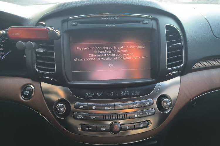 Used SsangYong Chairman 2012 3.6 CW700L Extended Version Audio And AC Panel