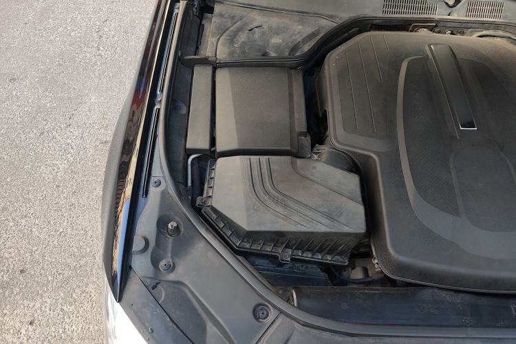 Used SsangYong Chairman 2012 2.8 CW600 Standard Edition Engine Bay Right