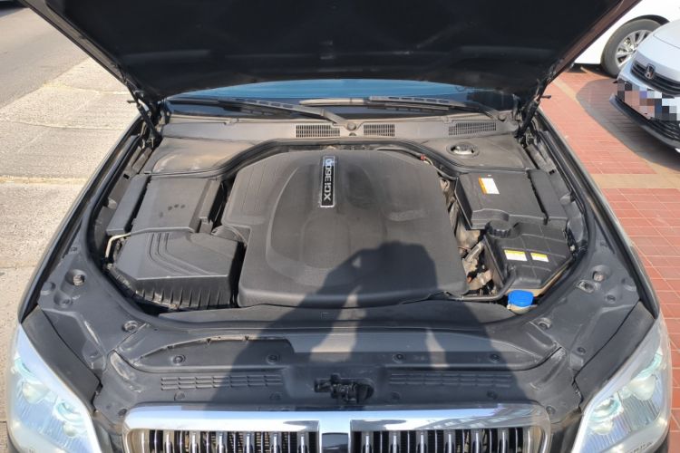 Used SsangYong Chairman 2012 3.6 CW700L Extended Version Engine Bay