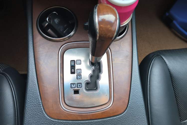 Used SsangYong Chairman 2012 3.6 CW700L Extended Version Gear Lever
