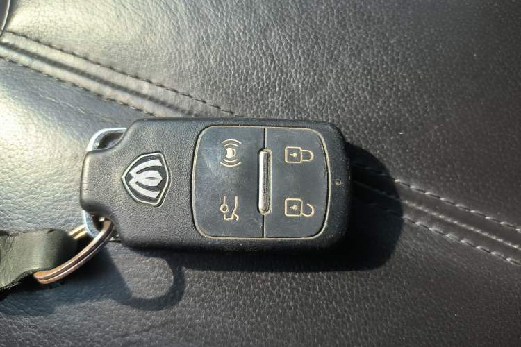Used SsangYong Chairman 2012 3.6 CW700L Extended Version Interior 1