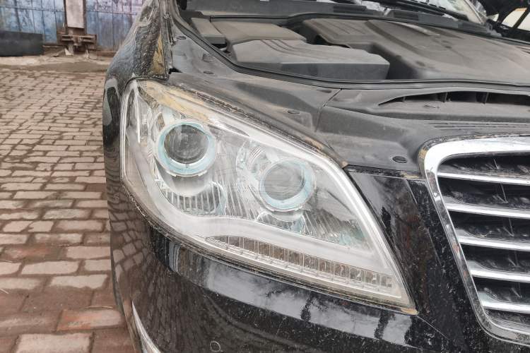 Used SsangYong Chairman 2012 2.8 CW600 Standard Edition Right Front Headlight