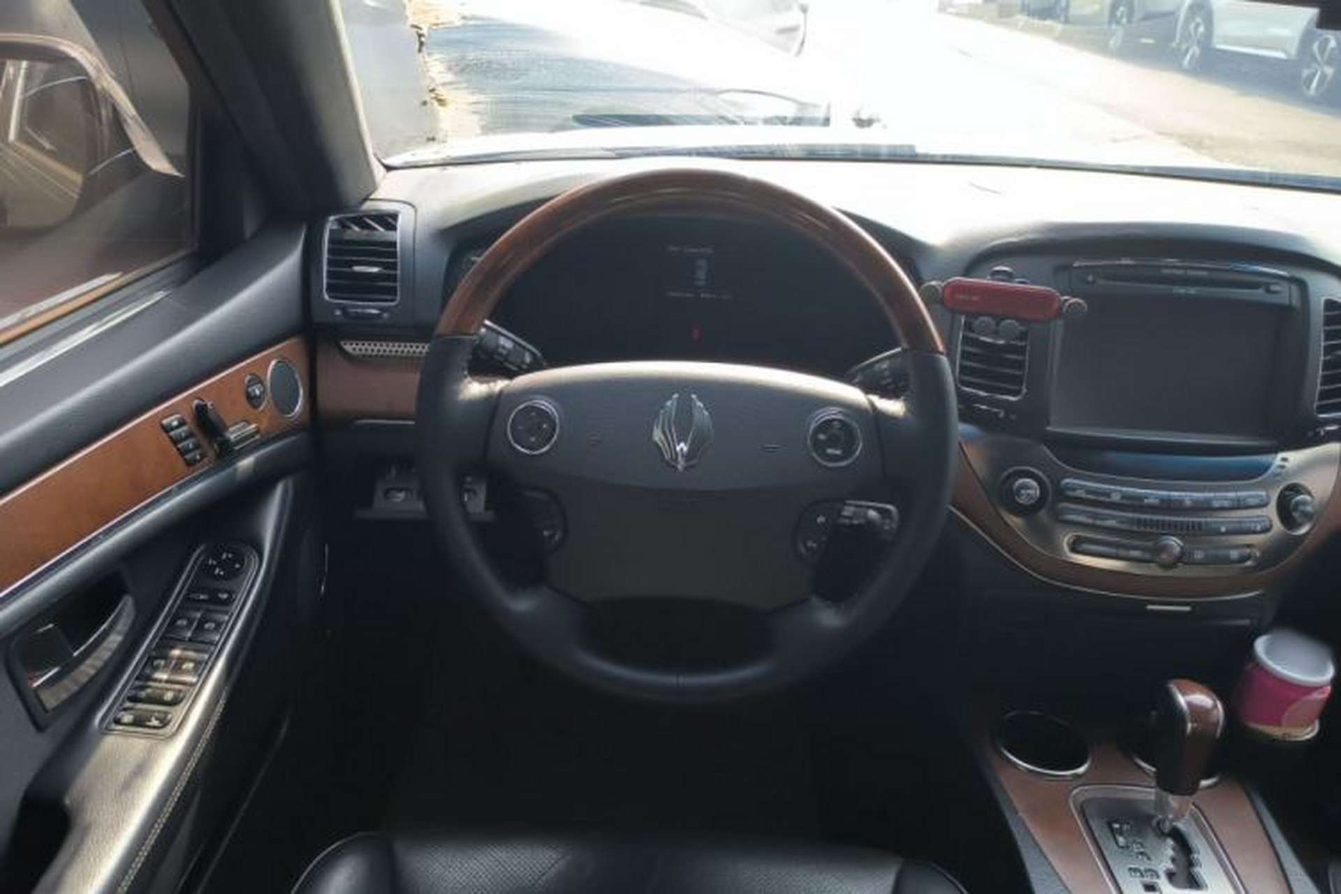 Used SsangYong Chairman 2012 3.6 CW700L Extended Version Steering Wheel