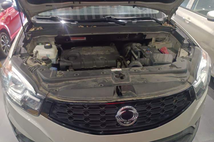Used SsangYong Korando 2014 2.0L Gasoline Two-Wheel Drive Automatic Elite Navigation Edition Engine Bay
