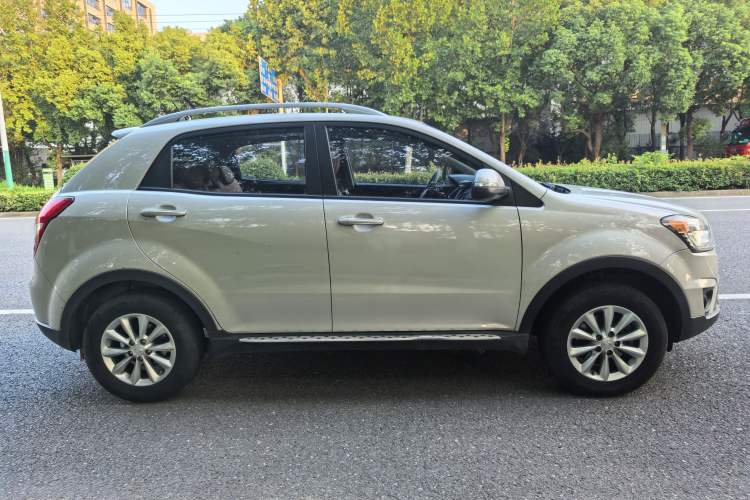 Used SsangYong Korando 2014 2.0L Gasoline Two-Wheel Drive Automatic Elite Navigation Edition Exterior 4