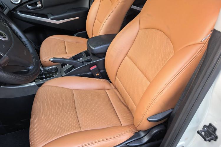 Used SsangYong Korando 2014 2.0L Gasoline Two-Wheel Drive Automatic Elite Navigation Edition Interior 6