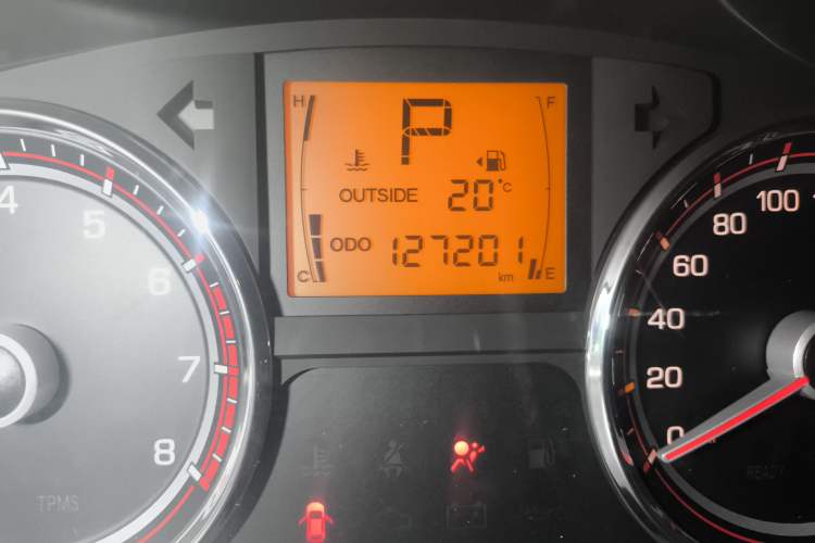 Used SsangYong Korando 2014 2.0L Gasoline Two-Wheel Drive Automatic Elite Navigation Edition Odometer Close Up