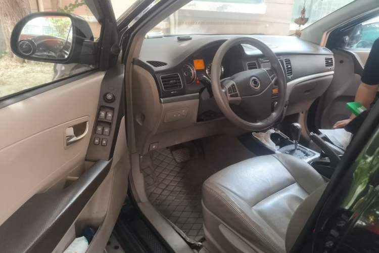 Used SsangYong Korando 2011 2.0T Diesel Two-Wheel Drive Automatic Elite Navigation Version Driver Seat