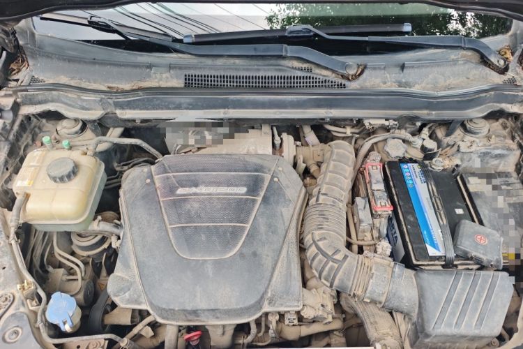 Used SsangYong Korando 2011 2.0T Diesel 4x4 Automatic Elite Navigation Edition Engine Bay