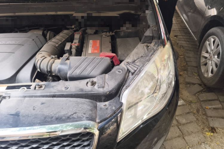 Used SsangYong Korando 2011 2.0T Diesel Two-Wheel Drive Automatic Elite Navigation Version Engine Bay Left
