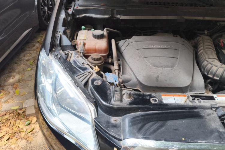 Used SsangYong Korando 2011 2.0T Diesel Two-Wheel Drive Automatic Elite Navigation Version Engine Bay Right