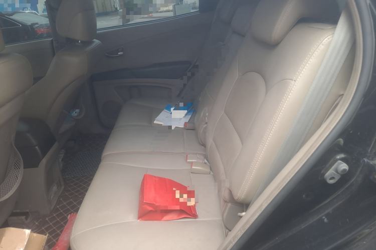 Used SsangYong Korando 2011 2.0T Diesel Two-Wheel Drive Automatic Luxury Navigation Edition Left Rear Seat