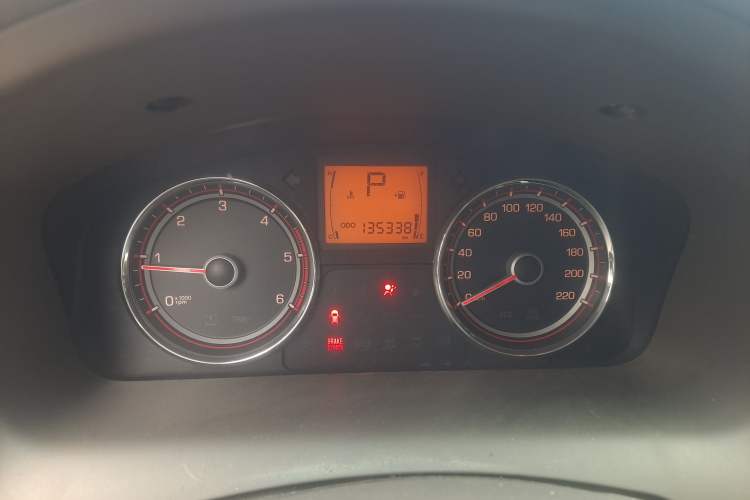 Used SsangYong Korando 2011 2.0T Diesel Two-Wheel Drive Automatic Luxury Navigation Edition Odometer Close Up