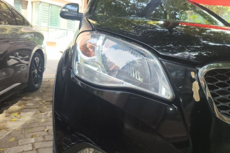 Used SsangYong Korando 2011 2.0T Diesel Two-Wheel Drive Automatic Elite Navigation Version Right Front Headlight
