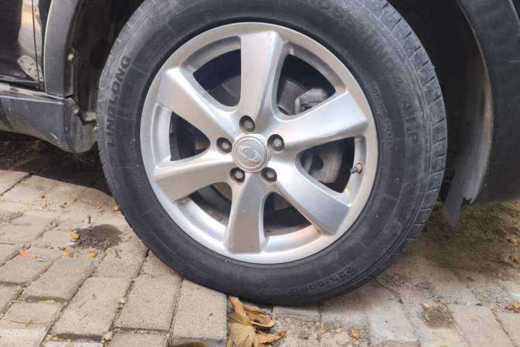 Used SsangYong Korando 2011 2.0T Diesel Two-Wheel Drive Automatic Elite Navigation Version Right Front Wheel Hub