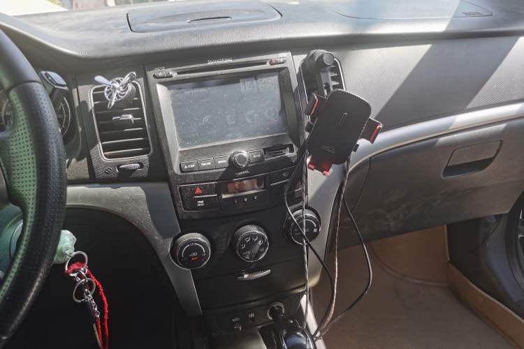 Used SsangYong Korando 2011 2.0T Diesel 4x4 Automatic Elite Navigation Edition Audio And AC Panel