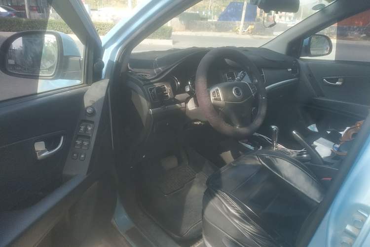 Used SsangYong Korando 2011 2.0T Diesel Two-Wheel Drive Automatic Elite Navigation Version Driver Seat