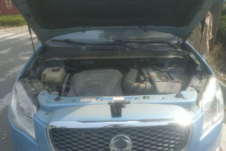 Used SsangYong Korando 2011 2.0T Diesel Two-Wheel Drive Automatic Elite Navigation Version Engine Bay