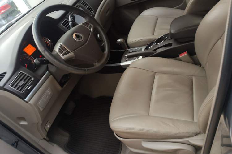 Used SsangYong Korando 2011 2.0T Diesel Two-Wheel Drive Automatic Luxury Navigation Edition Left Front Seat